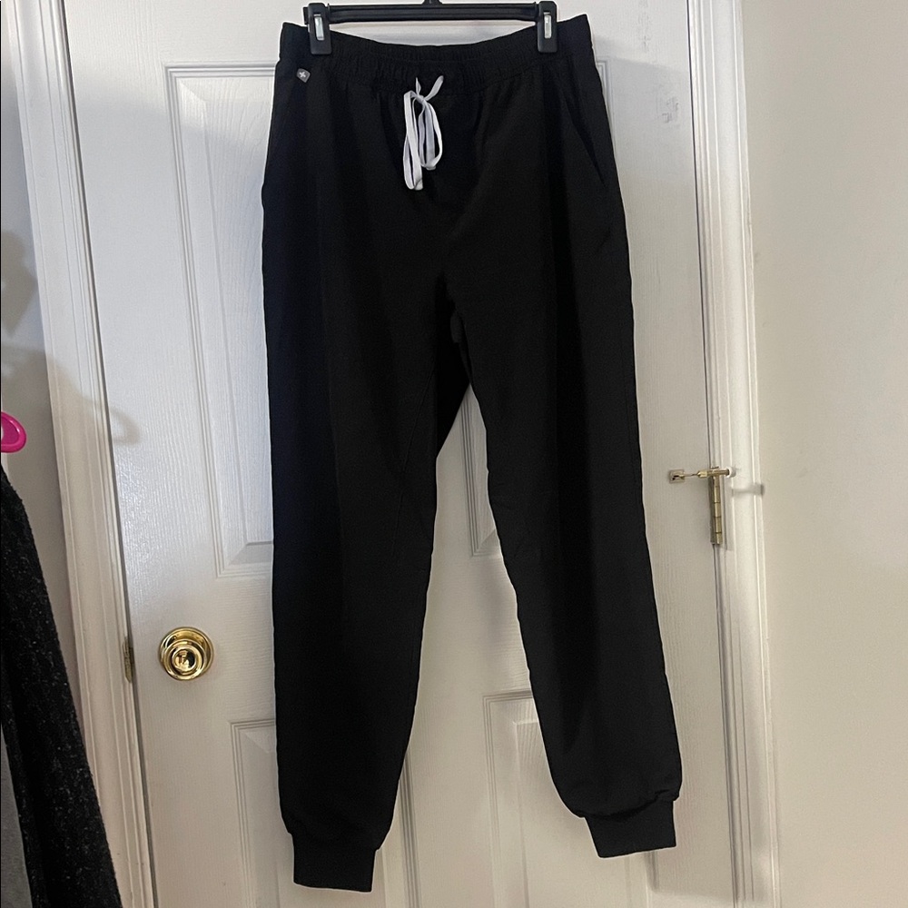 Figs Men's Black Jogger scrubs with White Drawstring